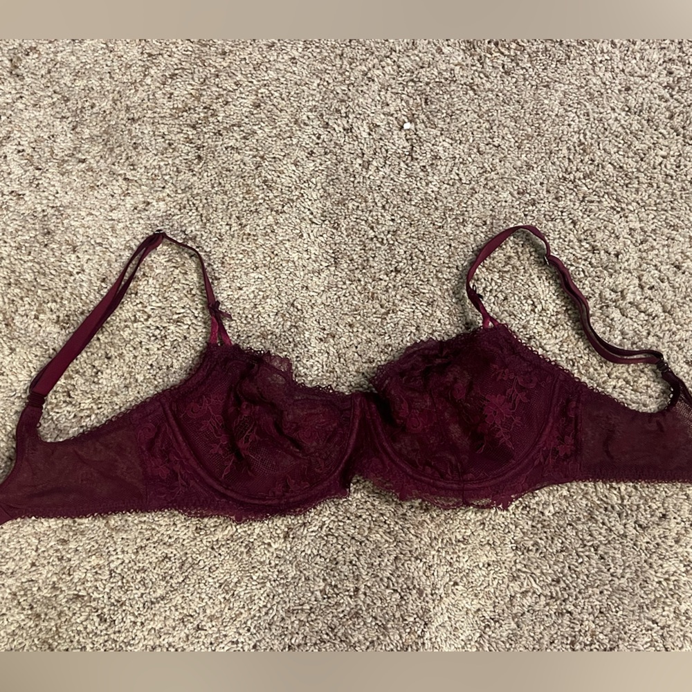 Victoria’s Secret lace bra
